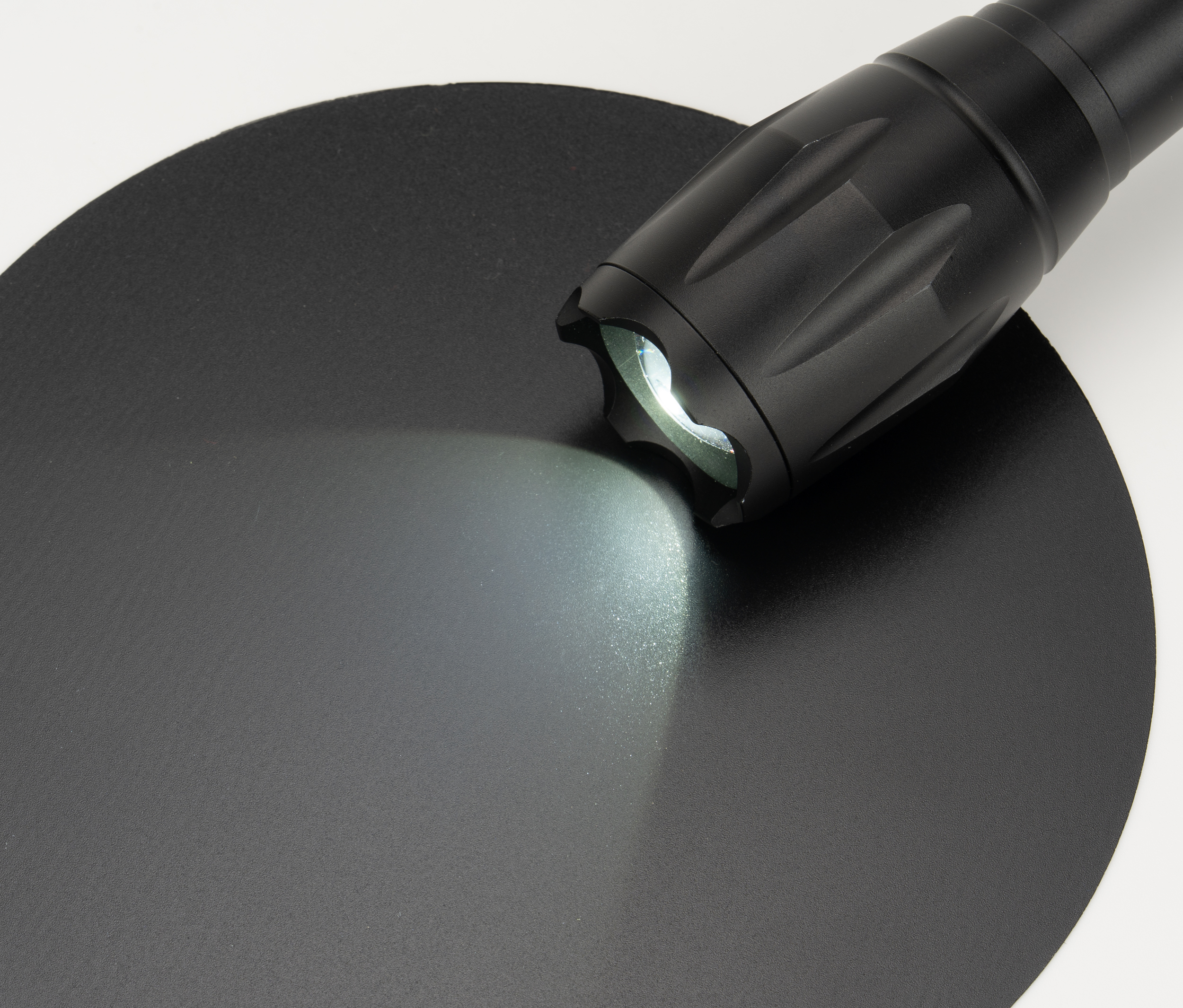 Latarka DELGADA Schwarzwolf