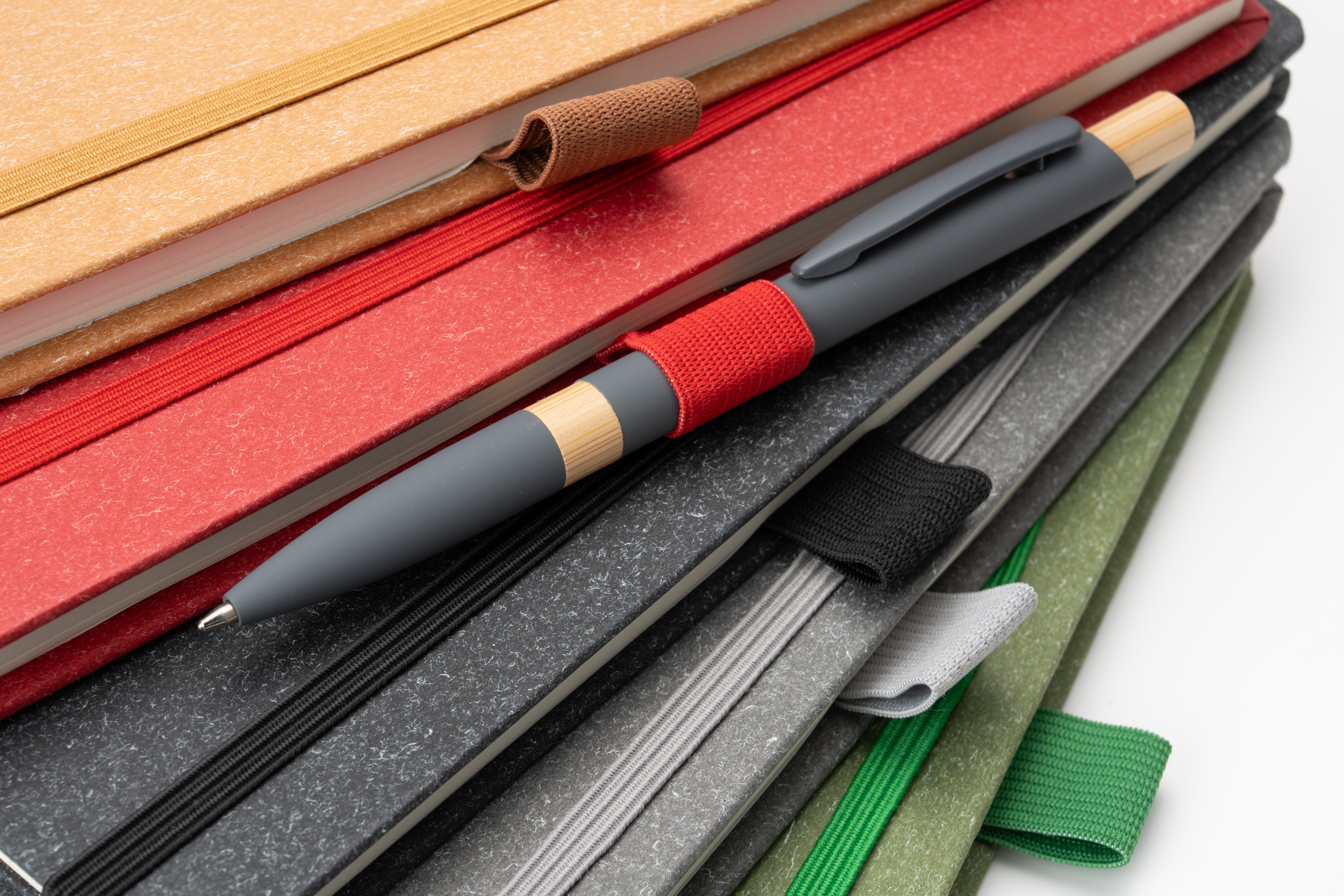 Notatnik A5 w kropki z papieru z recyklingu AGNESE