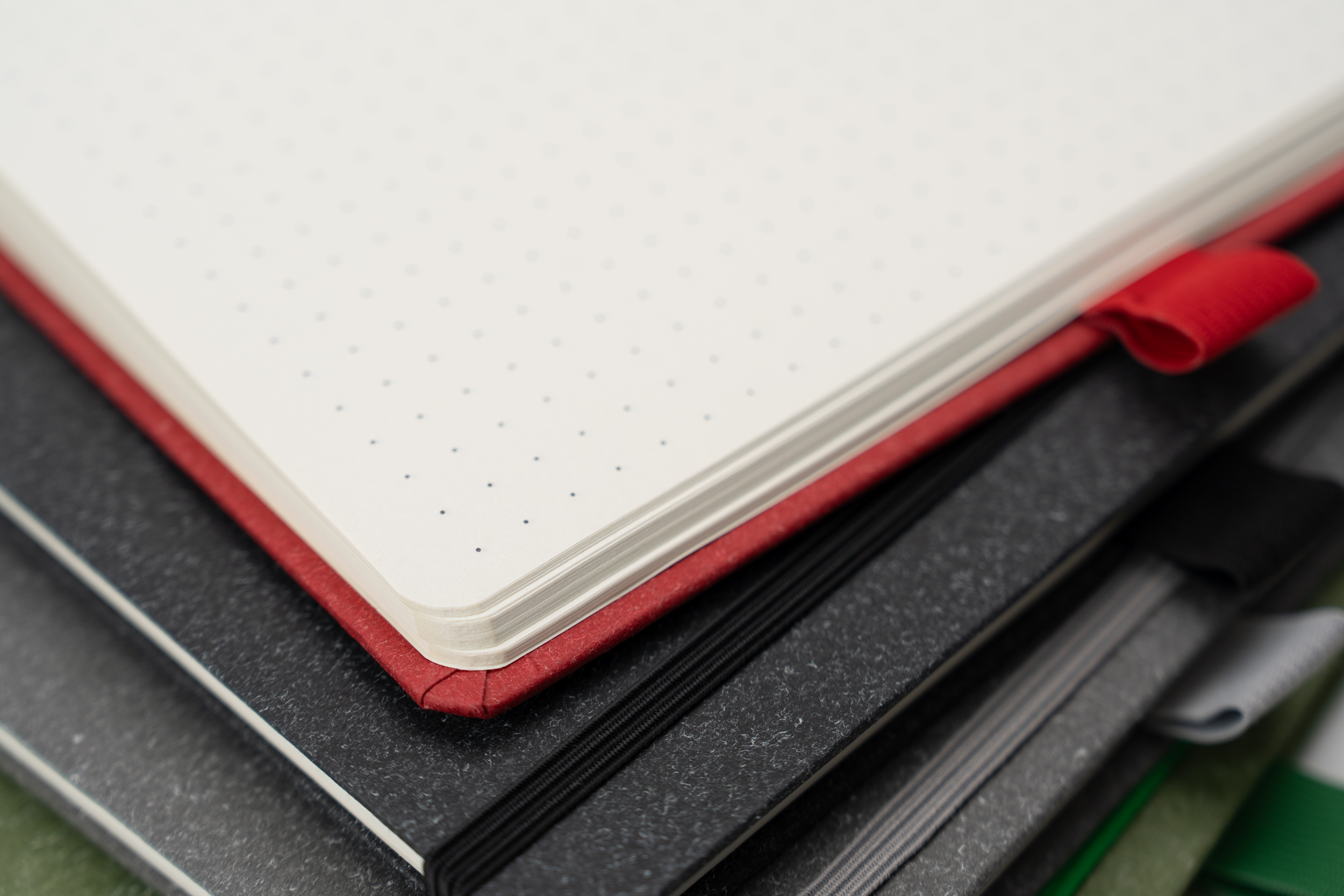 Notatnik A5 w kropki z papieru z recyklingu AGNESE