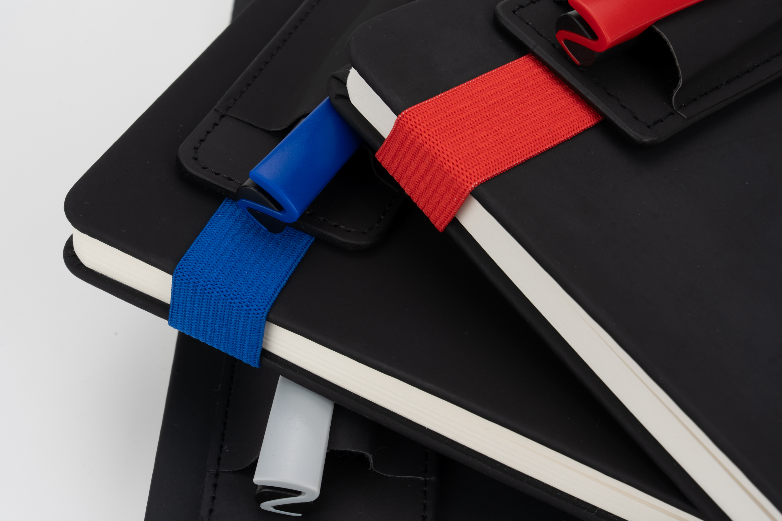 Notatnik A5 w linie z długopisem CARSON