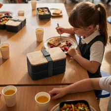 Lunch box ze sztućcami 600 ml SALVATORE