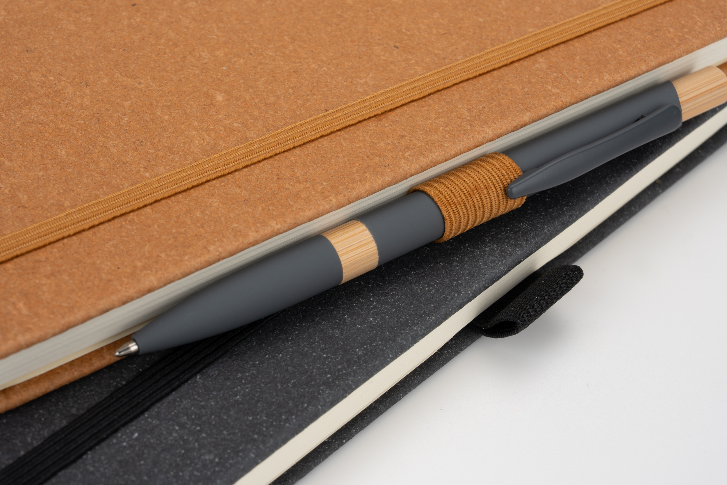 Notatnik A5 w linie ze skóry z recyklingu TRACY