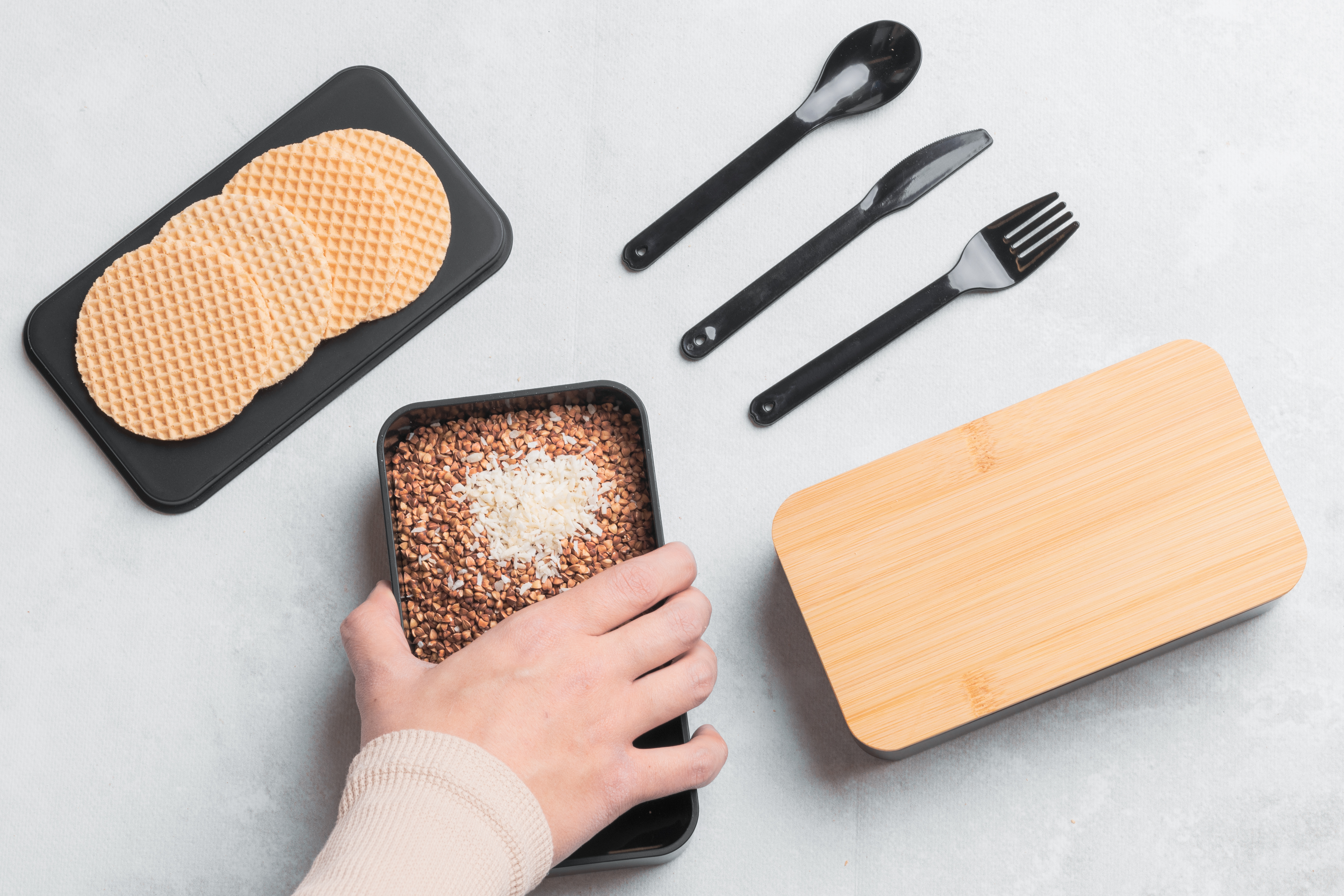 Lunch box ze sztućcami 600 ml SALVATORE