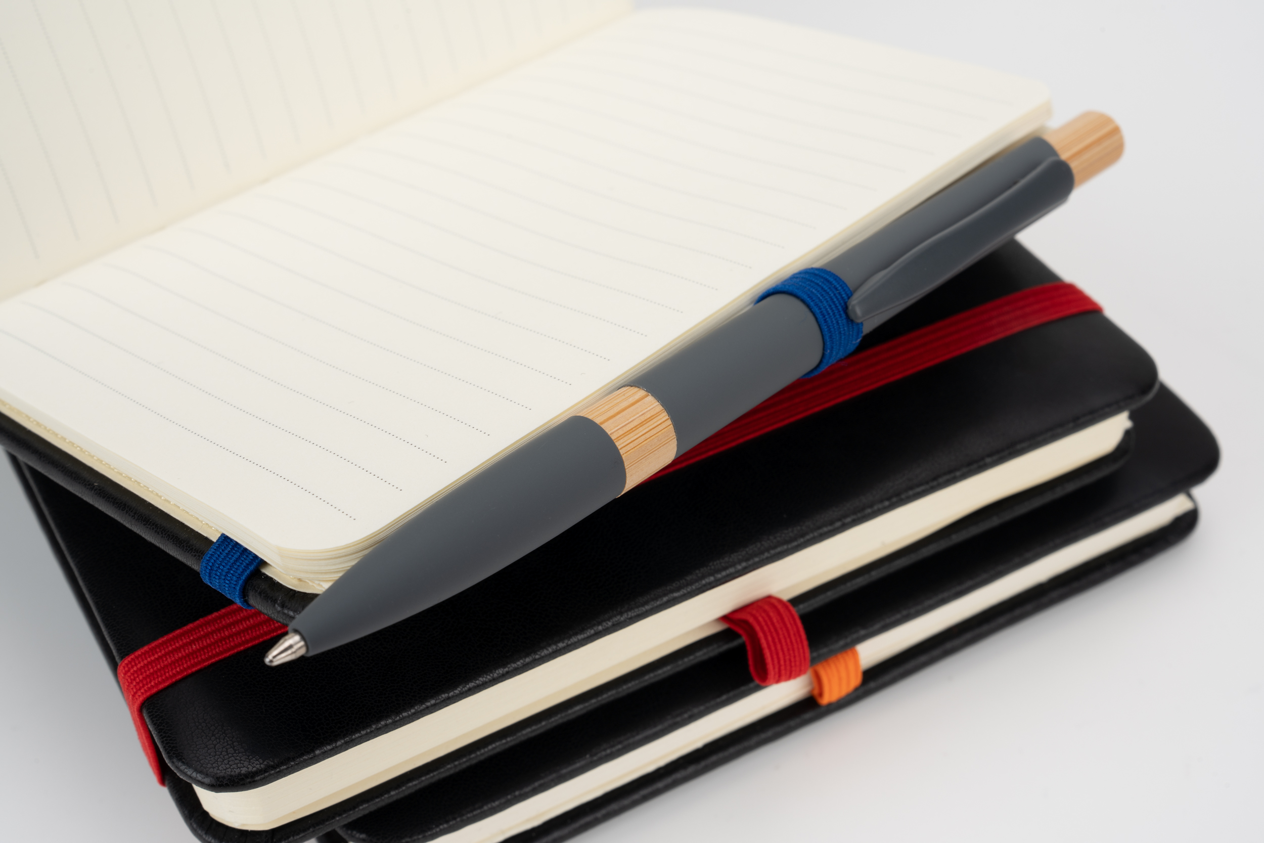 Notatnik A6 w linie ALEX